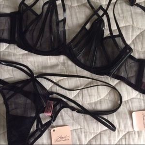 Agent Provocateur AP Jet Thong in size 3 (new)